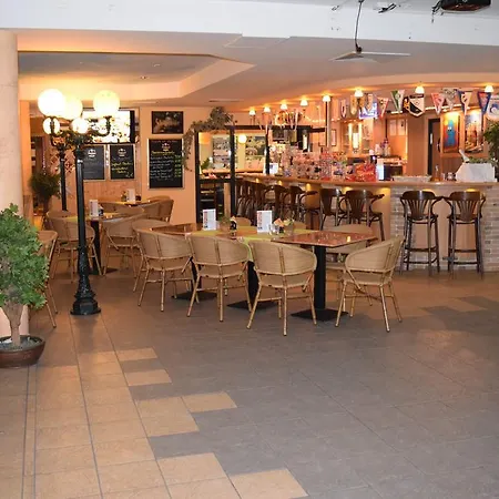 Euroville Jugend- Und Naumburg (Saale)