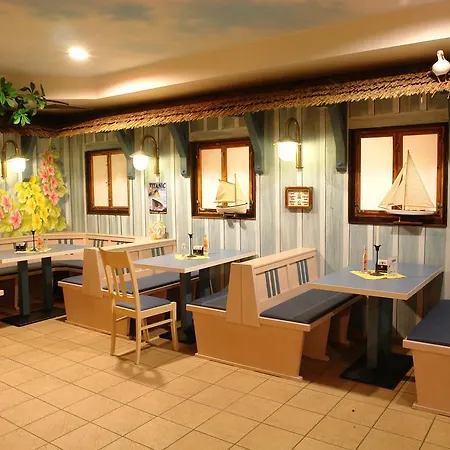 Euroville Jugend- Und 2*