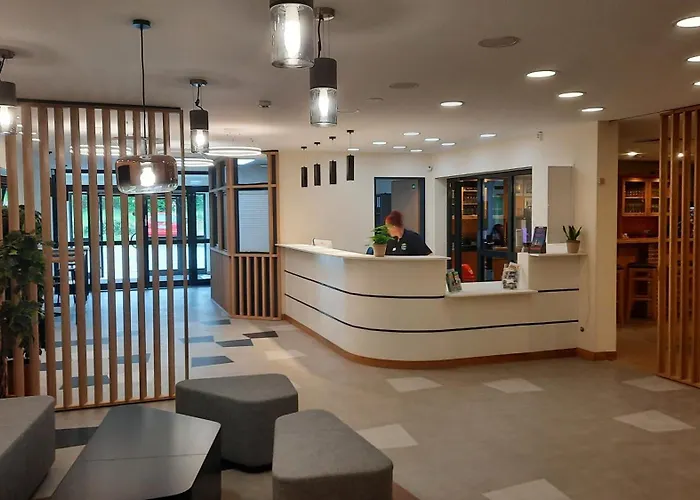 Euroville Jugend- Und Naumburg (Saale)