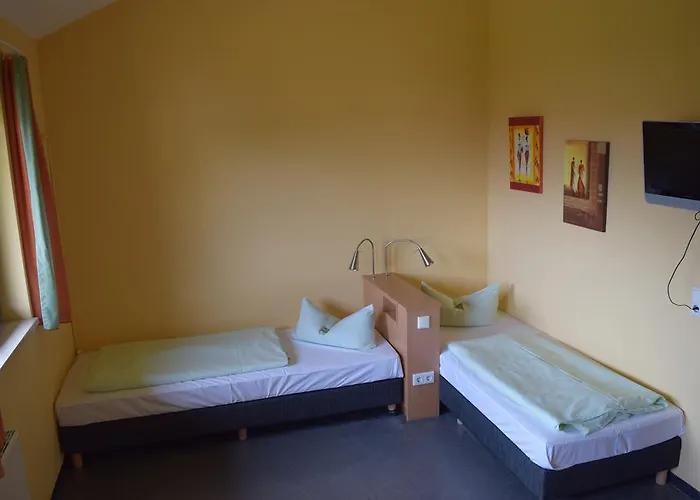 Euroville Jugend- Und Naumburg (Saale)